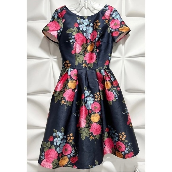 Chi Chi London Sz 2 Navy Blue Floral Print Pleated Full Skirt Formal Dress Back - Picture 10 of 13